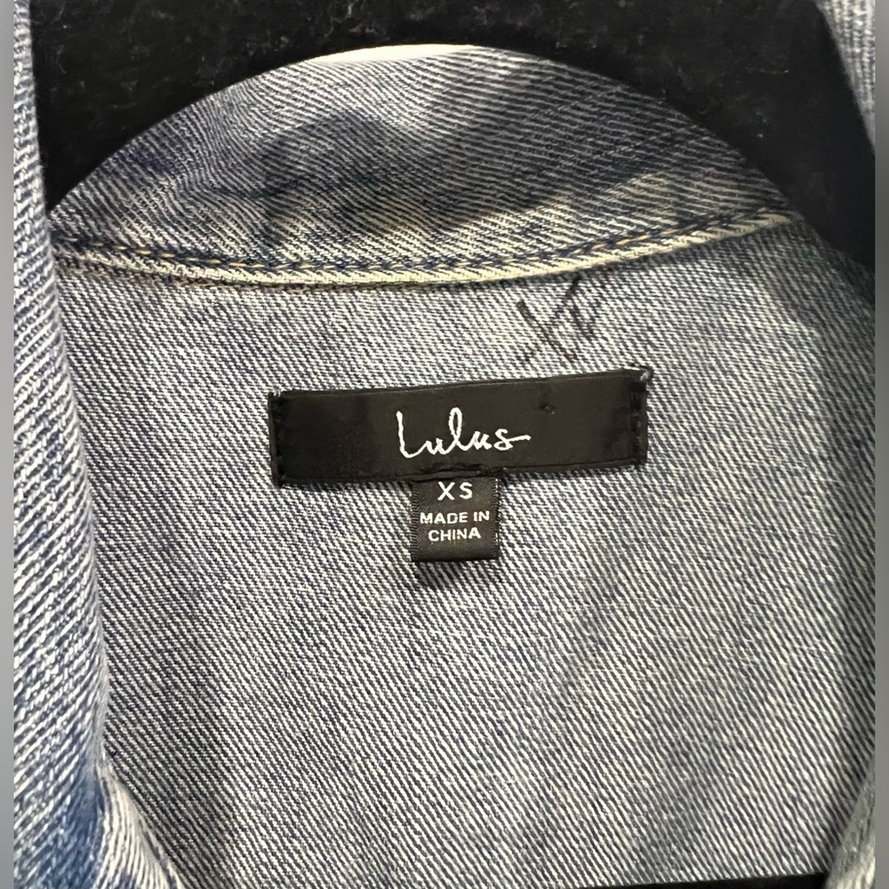 Lulu’s Jacket - Picture 3 of 4